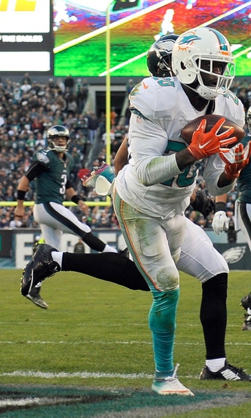 Defense stands tall on final drives to help Dolphins beat Eagles, snap losing streak